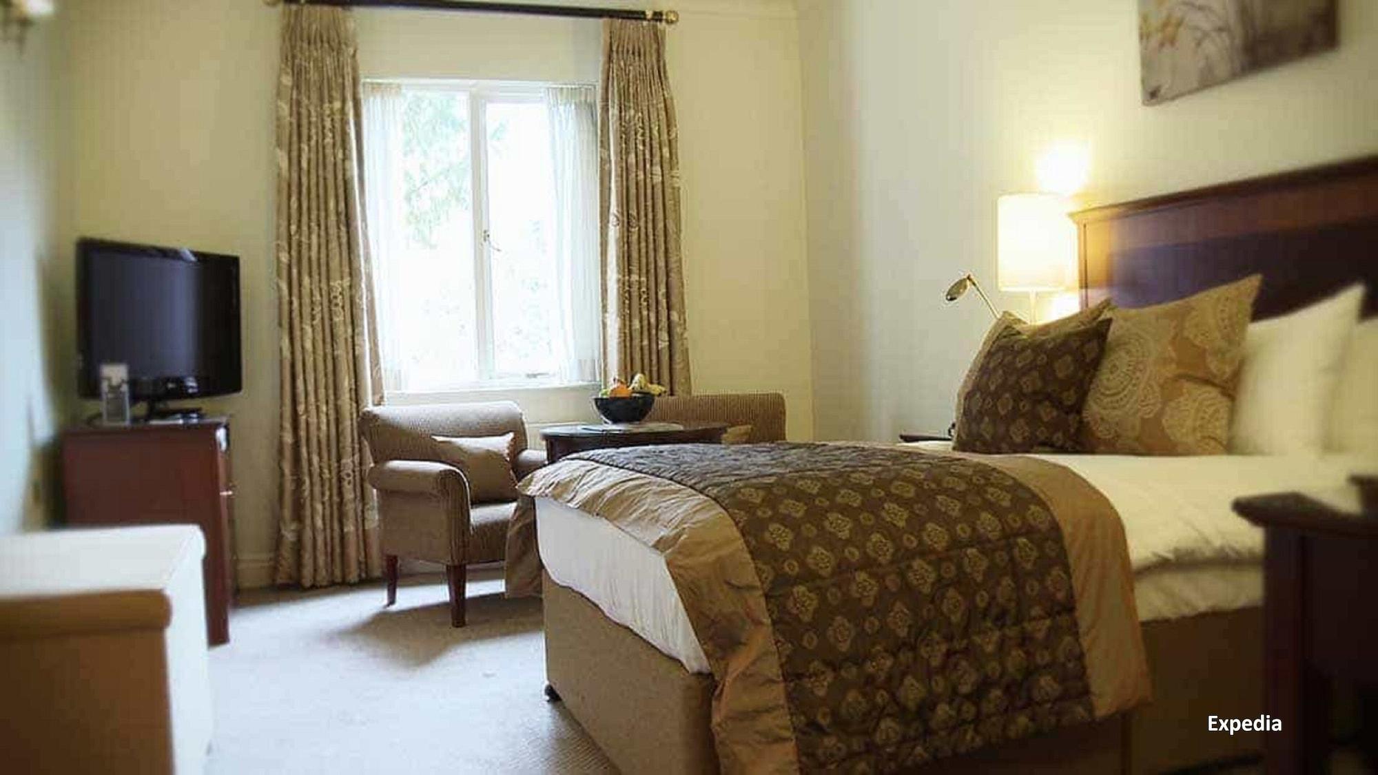 Audleys Wood Hotel, Basingstoke Dış mekan fotoğraf