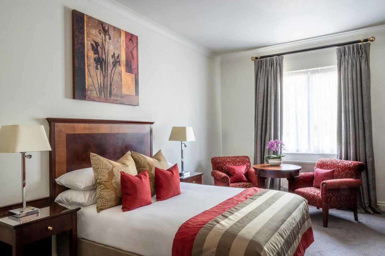Audleys Wood Hotel, Basingstoke Dış mekan fotoğraf
